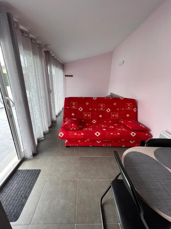 B&B Chez Florence - Chambres D'Hotes Montmerle-sur-Saone Εξωτερικό φωτογραφία