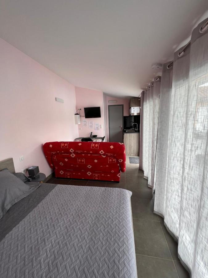 B&B Chez Florence - Chambres D'Hotes Montmerle-sur-Saone Εξωτερικό φωτογραφία